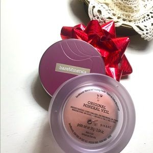 Bare Essentials Mineral Veil